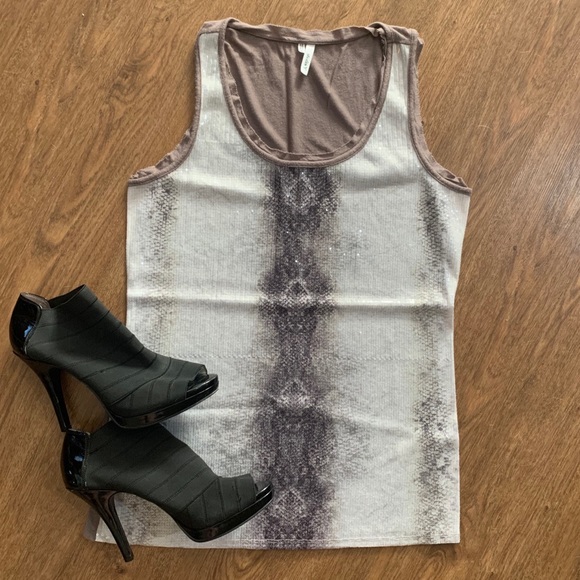Studio Y Tops - 🐍Studio Y snakeskin sequin tank top